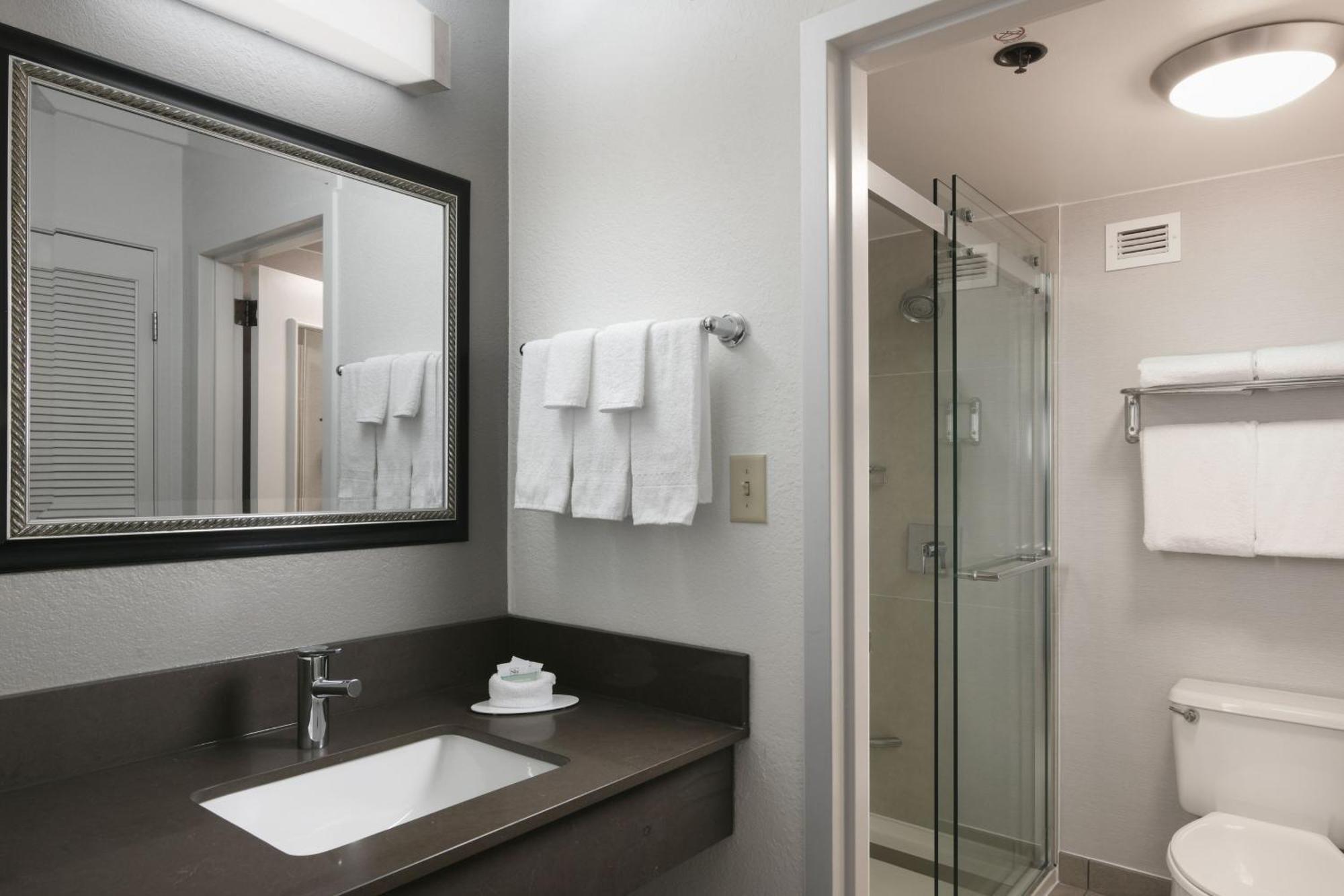 Courtyard Dallas Las Colinas Irving Exterior photo